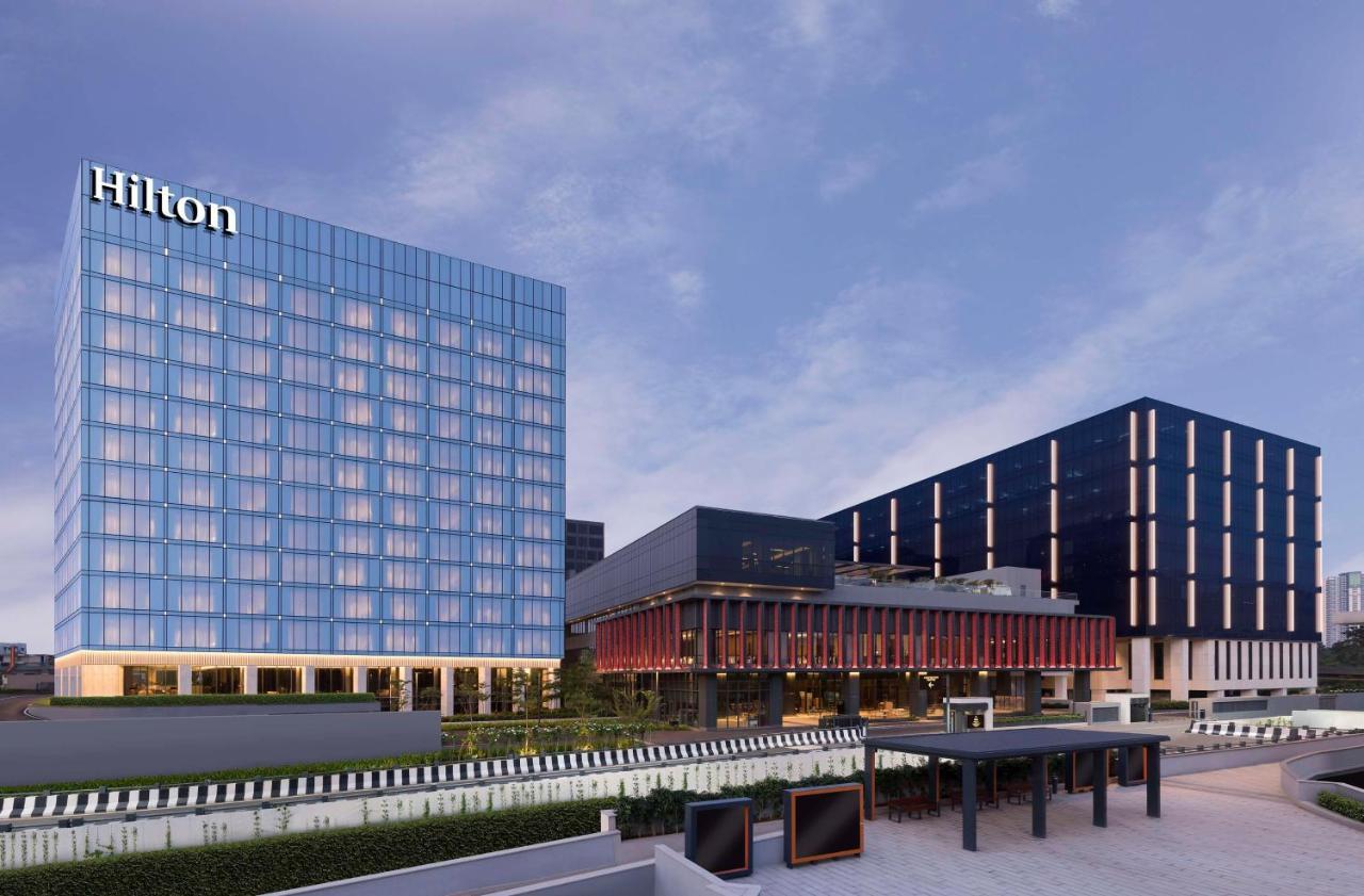 Hilton Bengaluru Embassy Manyata Business Park Hotel Exterior photo