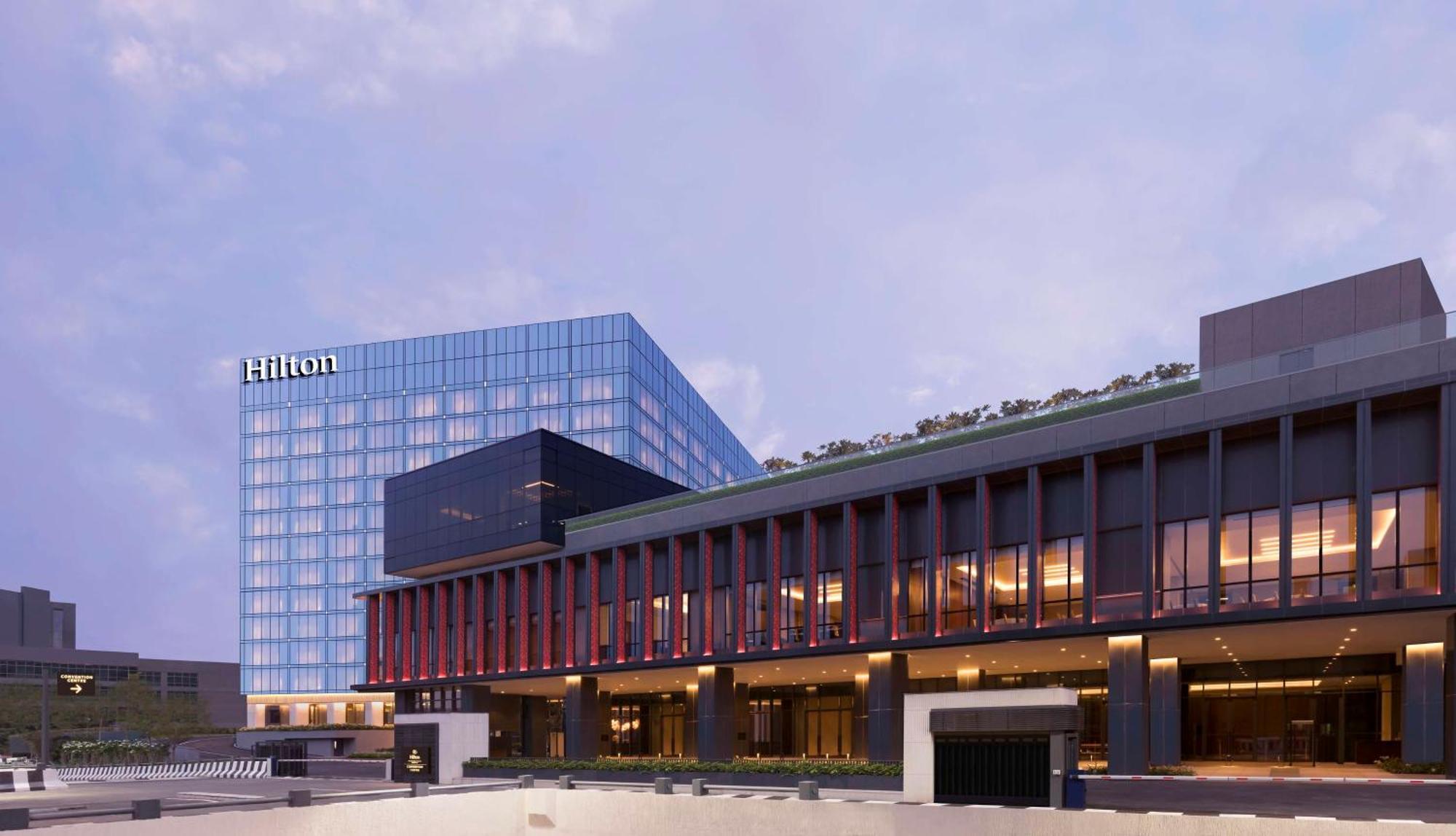 Hilton Bengaluru Embassy Manyata Business Park Hotel Exterior photo